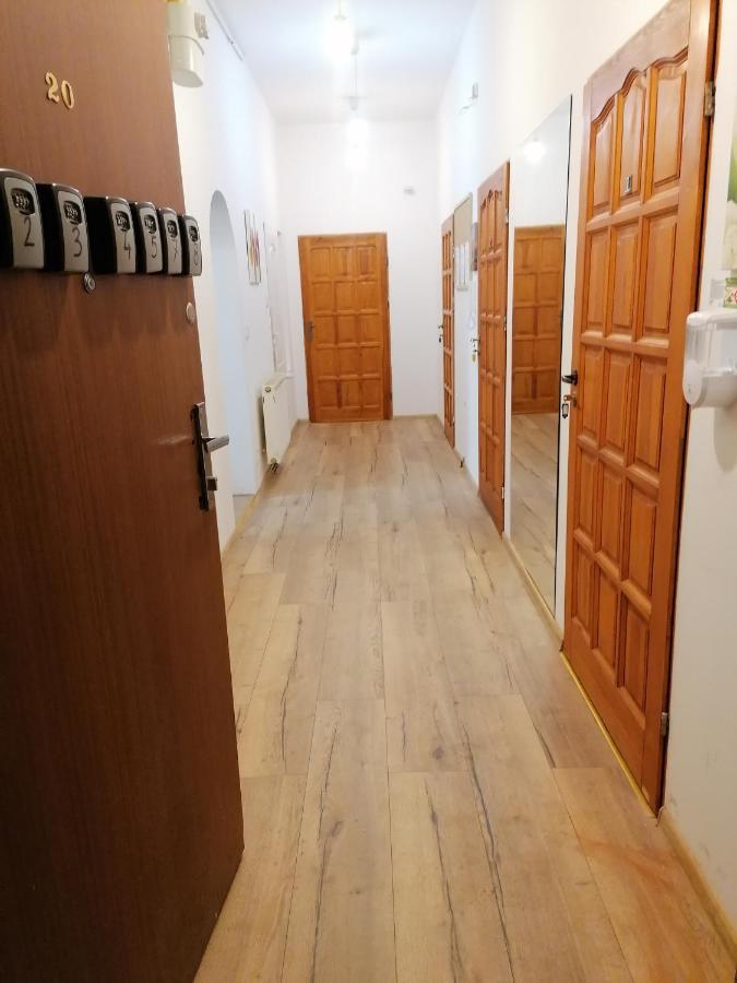 Hostel Tulip - Pokoj 7 Ze Wspolna Lazienka I Kuchnia Szczecin Exterior photo